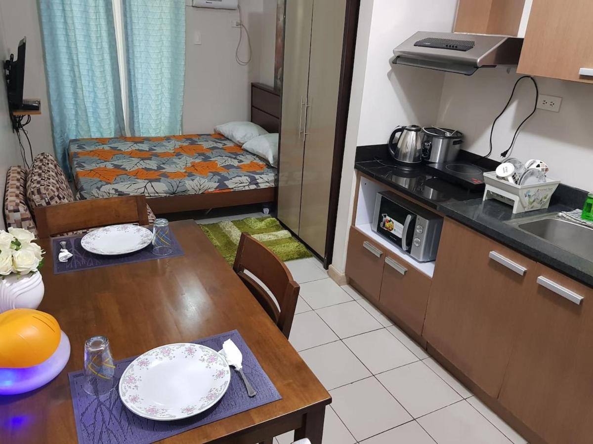 Heart Of The City Studio With Balcony Davao City Екстериор снимка