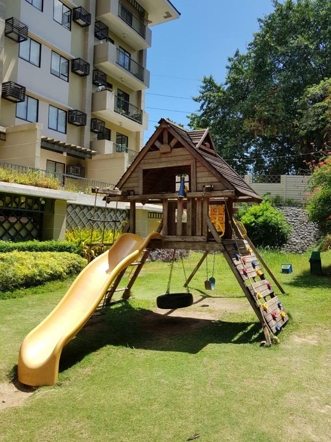 Heart Of The City Studio With Balcony Davao City Екстериор снимка